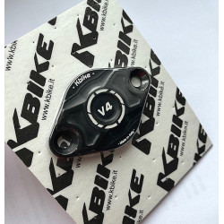 Kbike CF06B Kleines Deckelchen Schwarz auf Lichtmaschinendeckel linke Motorseite aus Alu gefräst V4